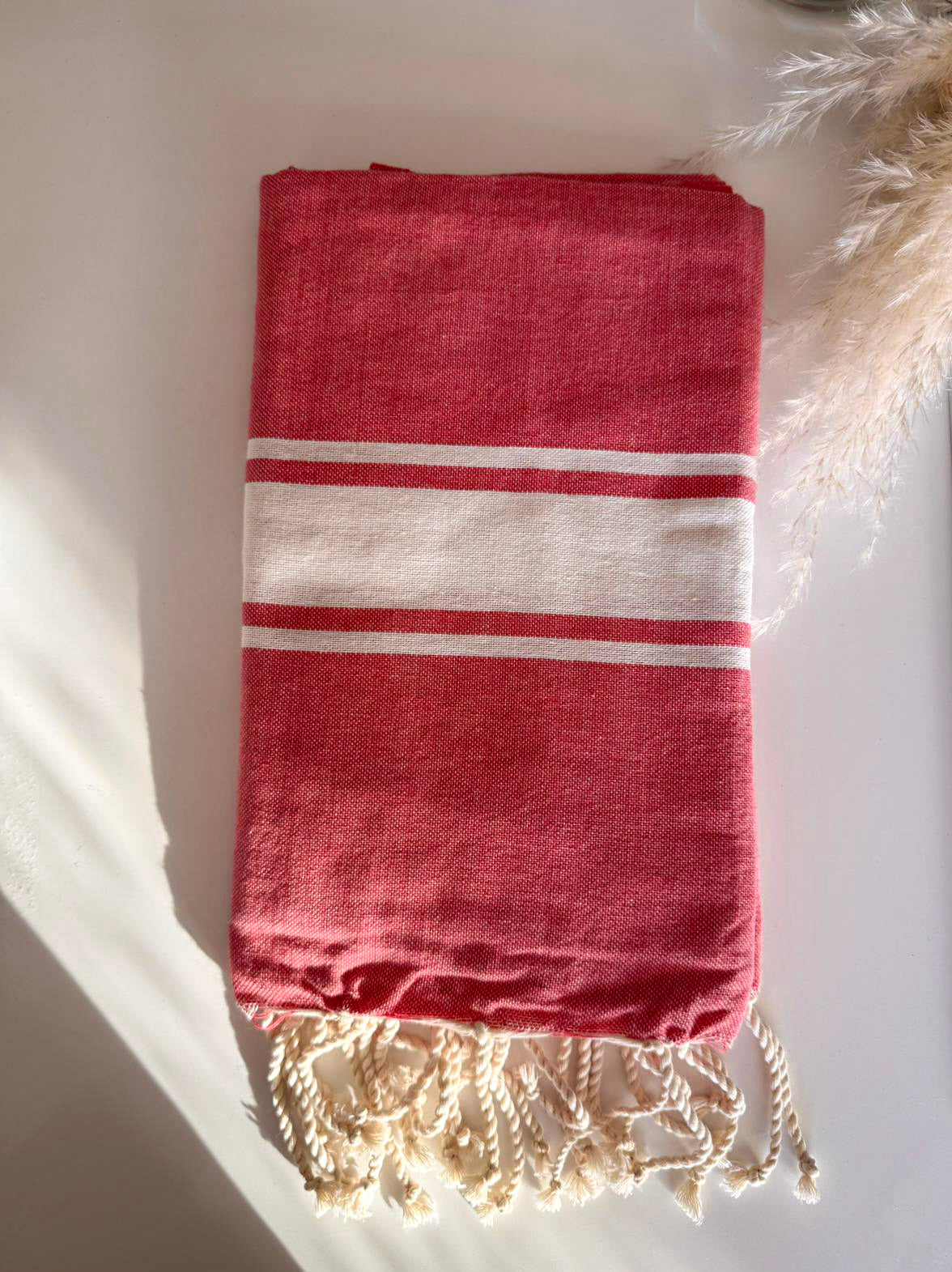 Telo mare ricamato color menta – Alice Creazioni